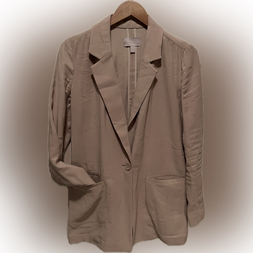 Oversized blazer.